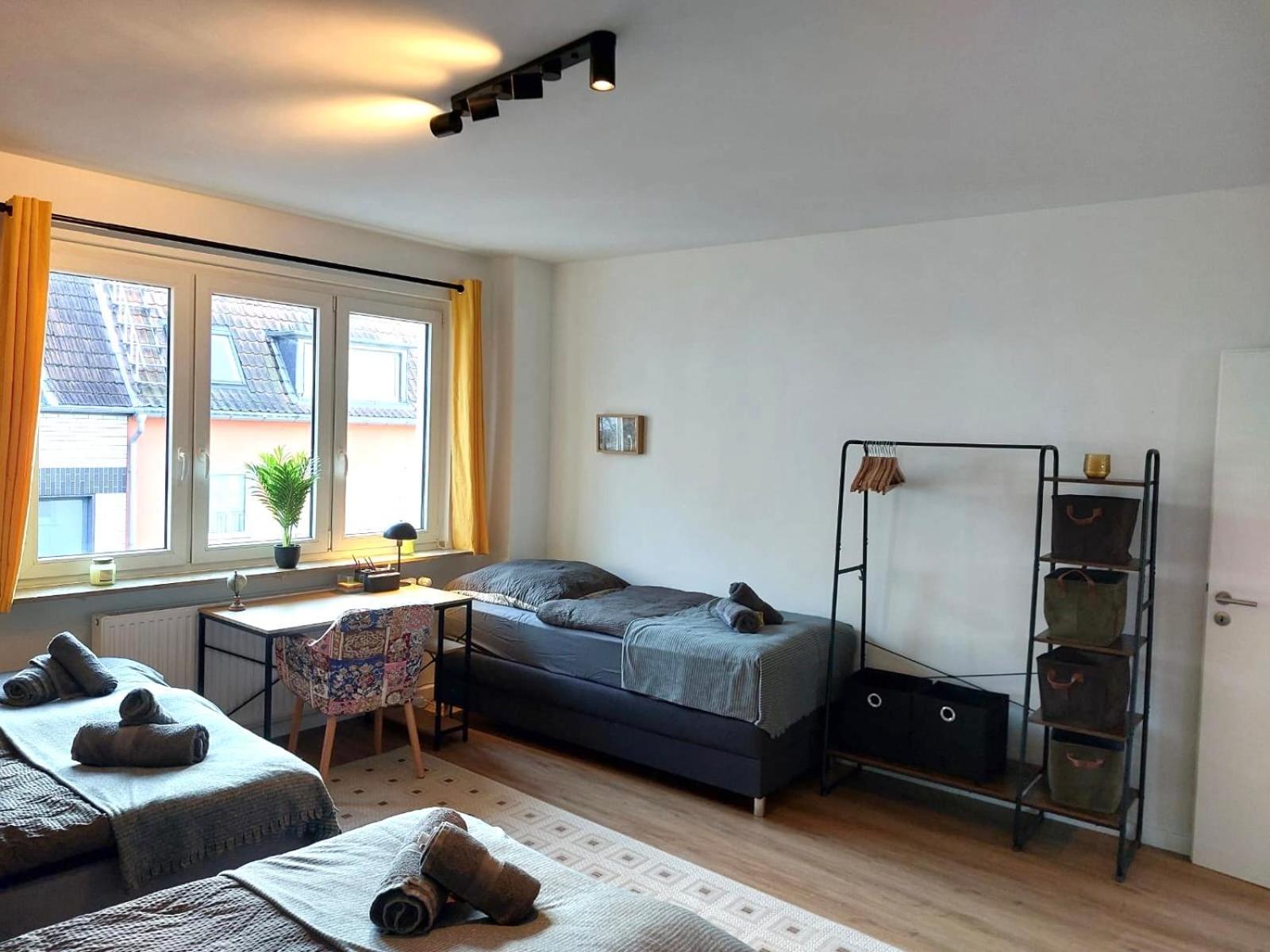Rtr Essen - Fuer Bis Zu 8 Personen - Voll Ausgestattet - Zentral Limbecker Platz - Messe - Uniklinikum - Smart Tv - Modern Apartment Exterior photo